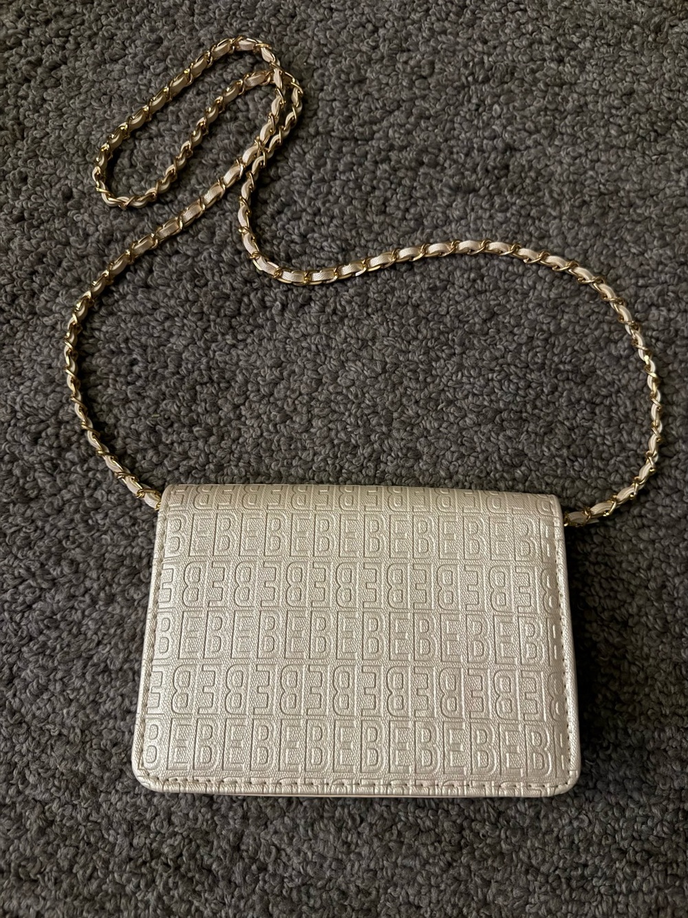bebe Metallic Gold cream Logo Embossed Chain Crossbody - Picture 6 of 6